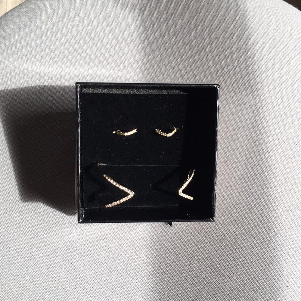 Victoria’s Secret Bracelet and Earrings Set